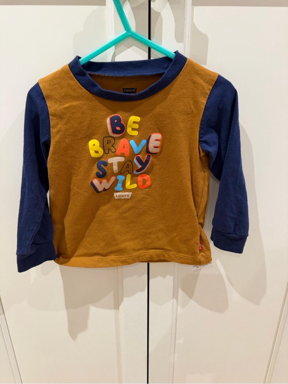 Levi's 24m Kids 'Be Brave Stay Wild' Long Sleeve Shirt - Mustard & Navy